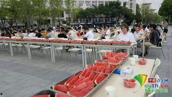 成都职校吃瓜,揭秘校园里的那些“瓜”