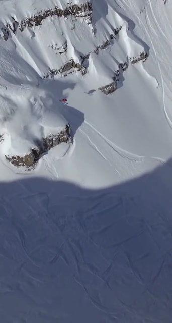 雪岩滑雪吃瓜,见证滑雪与吃瓜的完美融合