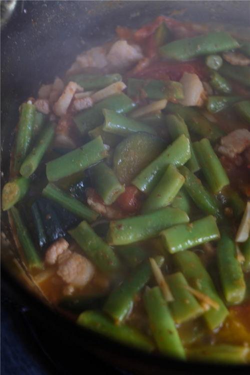 吃豆角煮小瓜好吗,豆角煮小瓜，营养搭配新选择