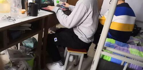 宿舍搞笑吃瓜,欢乐时光里的爆笑瞬间