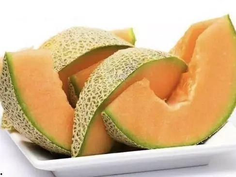 小c吃哈密瓜,小C的哈密瓜美食之旅