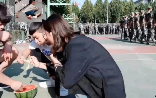 学生表演吃瓜视频大全,学生吃瓜视频大全集锦