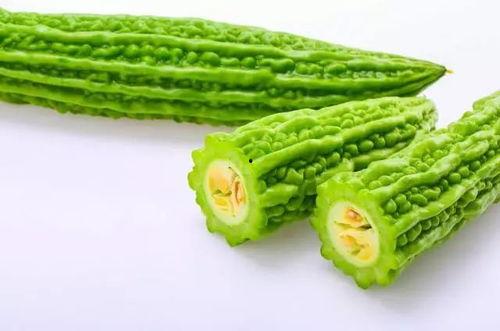 宝宝吃瓜好得劲